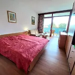 La2 Seeblick Haus Mit Direktem Seezugang Am Ossiachersee Appartamento *